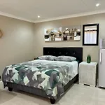 Bachelor Flat B