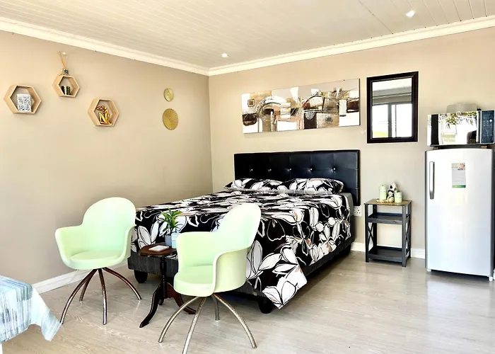 Bachelor Flat B
