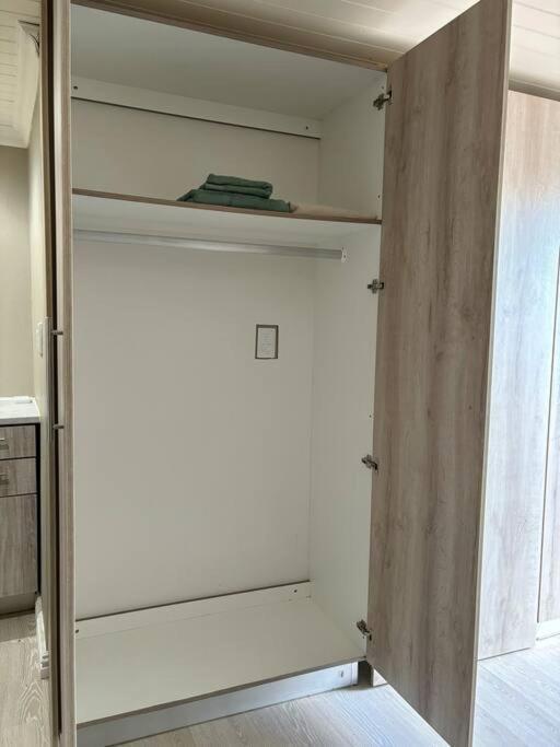 Bachelor Flat B Apartment