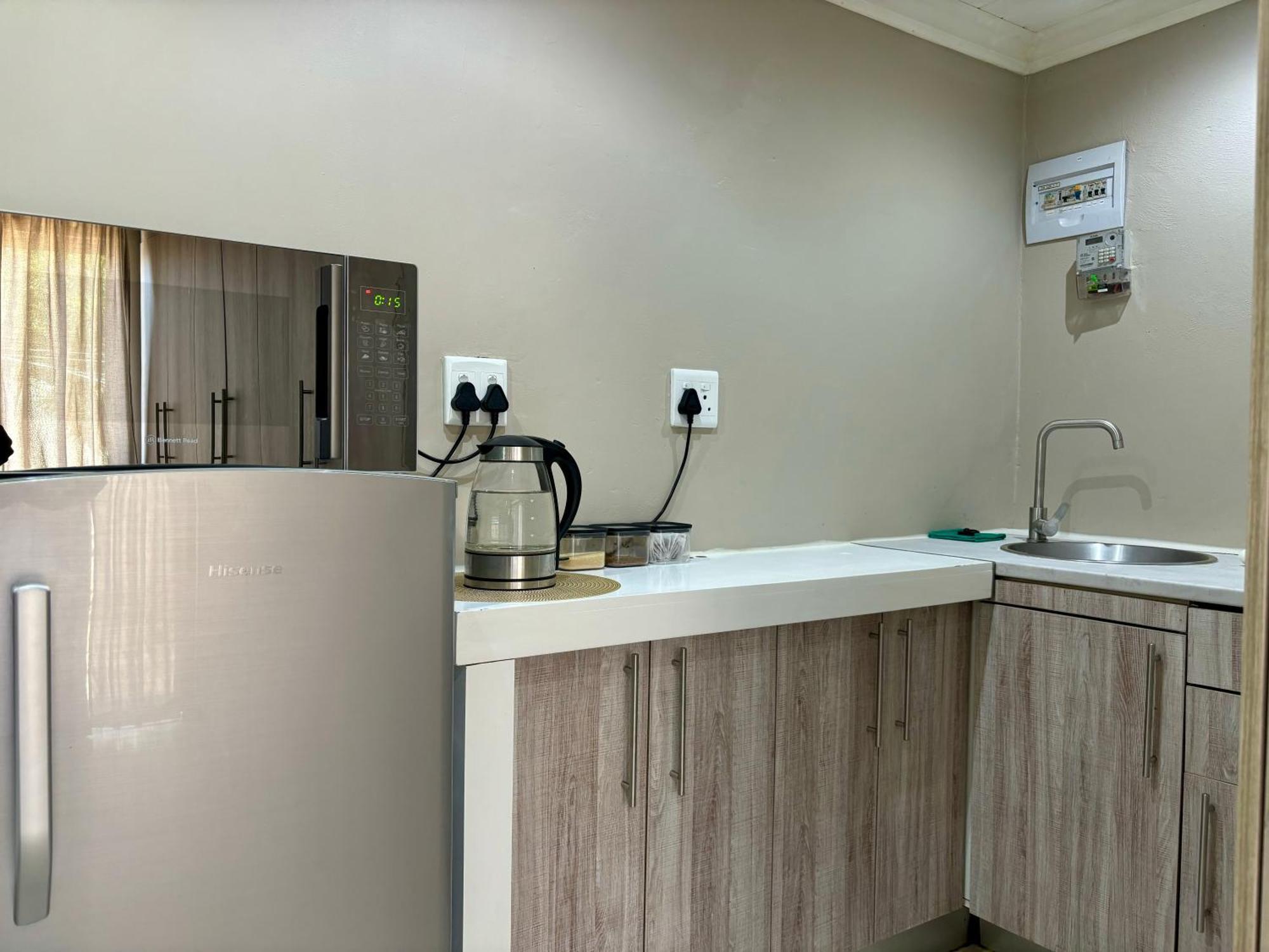Apartment Bachelor Flat B *
