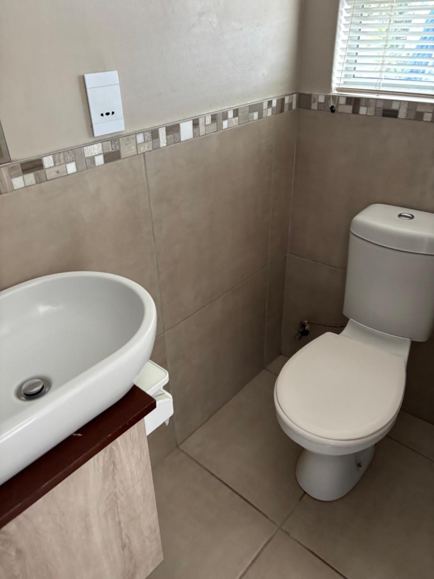 Bachelor Flat B Apartment